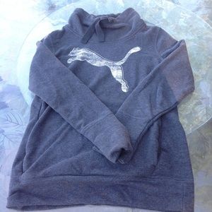 Puma logo sweatshirt size m
